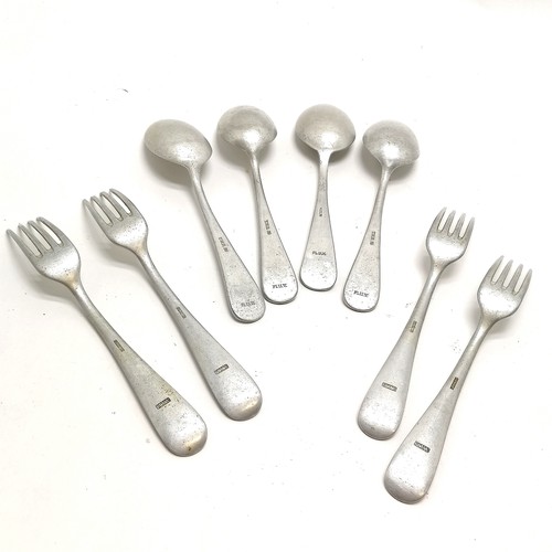 300 - 8 x WWII Third Reich / Nazi aluminium spoons & forks (20.5cm) stamped 'Fl.U.V.' (Flieger Unterkunft ... 