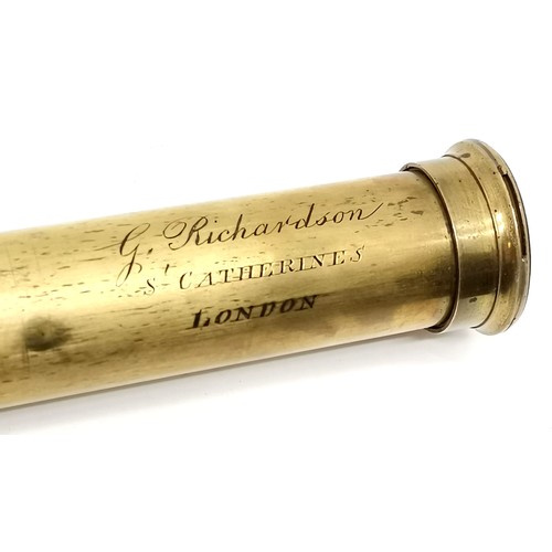 315 - Antique mahogany and brass 3 draw telescope by G Richardson St Catherines London - extended 66cm and... 