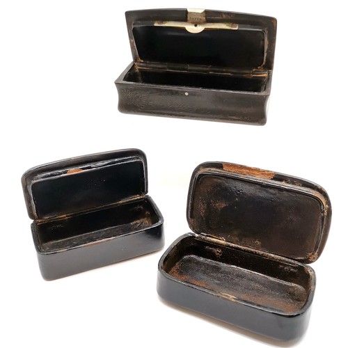 326 - 3 x Antique snuff boxes, 2 papier-mâché & mother of pearl decorated largest measuring 6.5cm across w... 