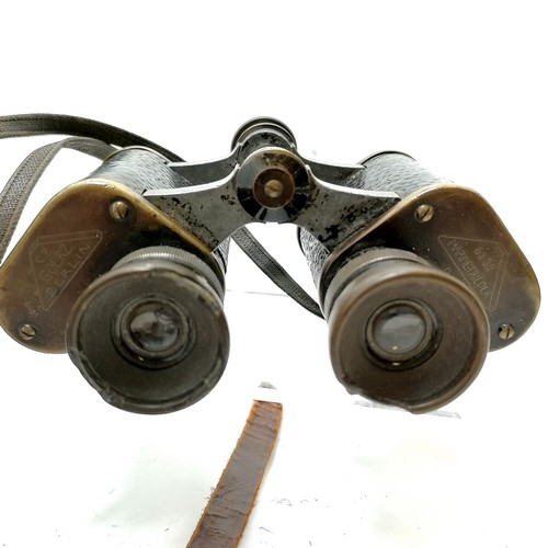 320A - 4 x antique binoculars inc Silver hallmarked French sporting, Goerz 6x30 Marinetrieder (dated 1917),... 