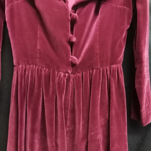60 - Plum vevlet evening coat 84cm bust in good condition
