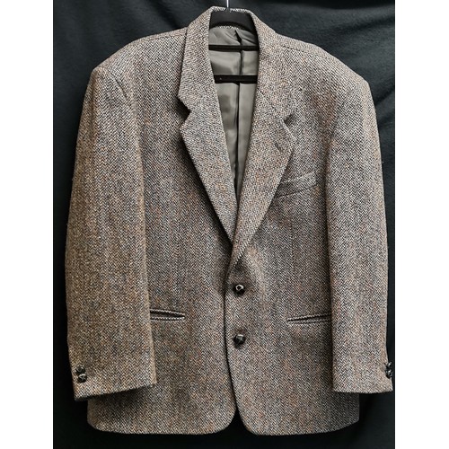 74 - Gents Harris Tweed Jacket by Dunn & Co size 42 in good conditiion