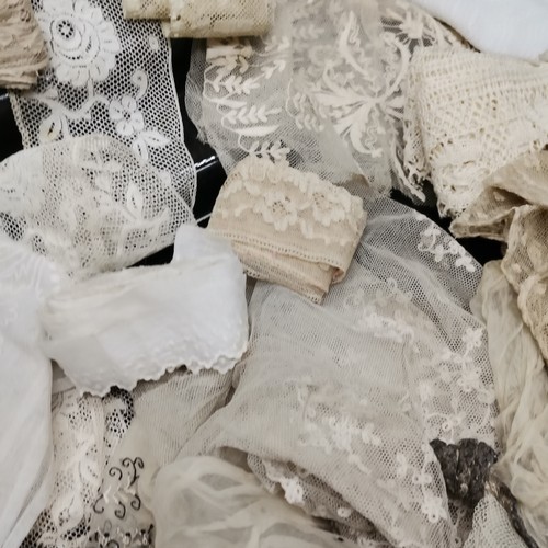 112 - A lot of antique lengths of lace