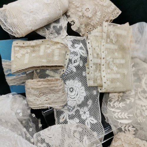 112 - A lot of antique lengths of lace