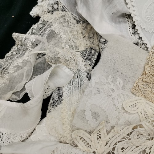 113 - Various Victorian lace sleeves, collars and hankerchiefs