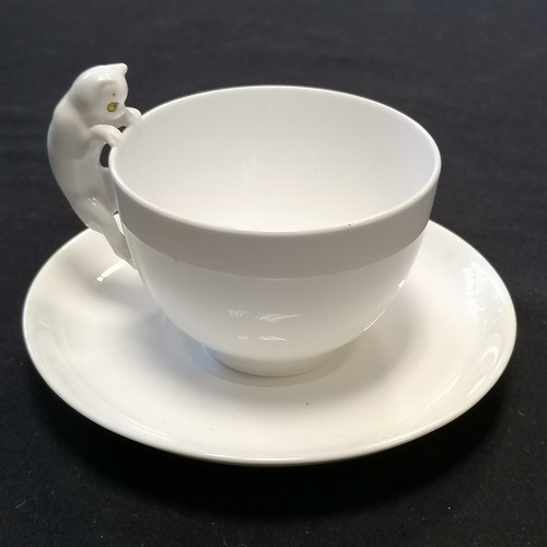 2 - Unusual Spode blanc de chine novelty teaset + 2 hot water jugs (tallest 18.5cm) with cat detail (wit... 