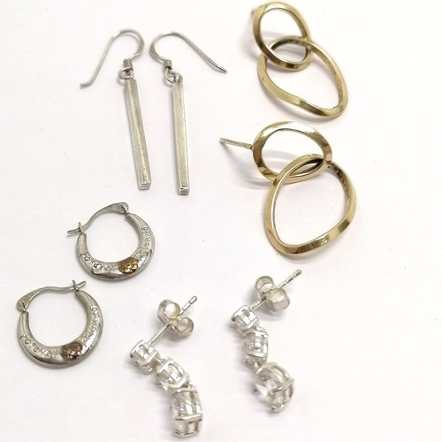 528 - 11 x pairs of silver marked earrings (screw backs unmarked) inc Italian gilt double rings by Dyadema... 