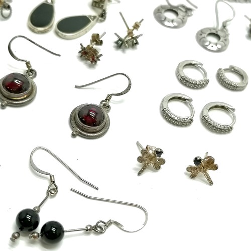 562 - 26 x pairs of silver earrings (mostly marked) inc Kit Heath (4.5cm), coral, marcasite etc - total we... 