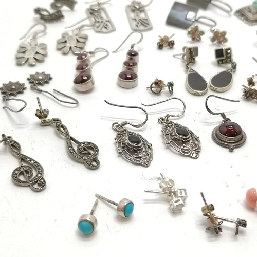 562 - 26 x pairs of silver earrings (mostly marked) inc Kit Heath (4.5cm), coral, marcasite etc - total we... 