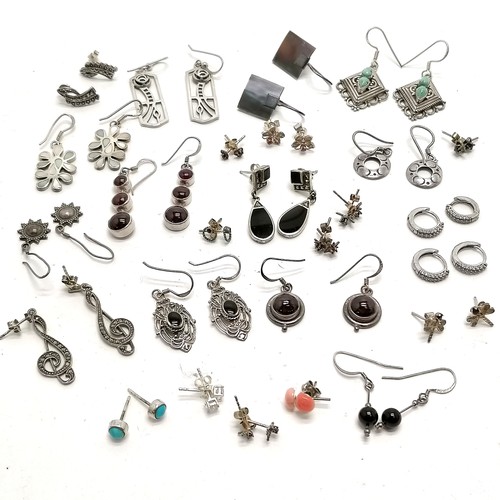 562 - 26 x pairs of silver earrings (mostly marked) inc Kit Heath (4.5cm), coral, marcasite etc - total we... 