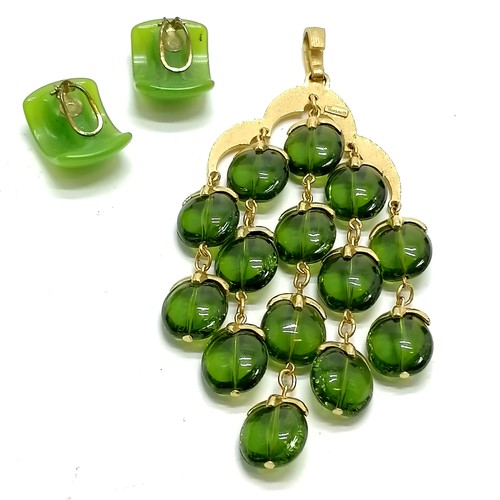 574 - Trifari large gold tone green bead pendant (13cm) t/w pair of West German green plastic clip-on earr... 