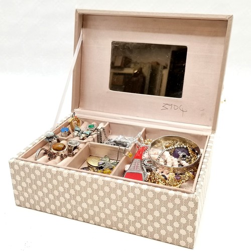 784 - Qty of costume jewellery in a fabric covered box (a/f)