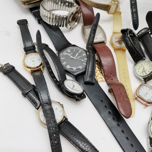 831 - Qty of mostly quartz wristwatches inc Swatch, Mathey-Tissot, travel clock etc - for spares / repairs... 