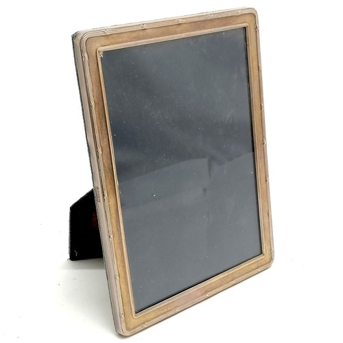 881 - 1996 silver fronted photograph frame by Carr's of Sheffield Ltd - total 20cm x 15cm ~ velvet slightl... 