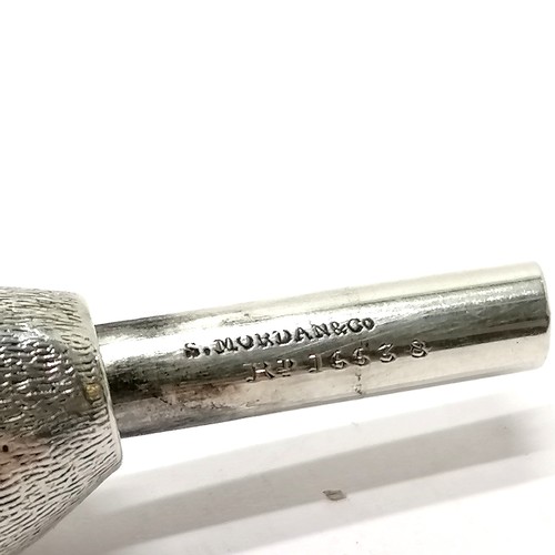 103 - Victorian unmarked silver Sampson Mordan novelty duck / swan head propelling pencil (Regd 16638) - @... 