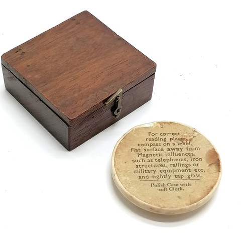 188 - Mahogany & brass hinged lidded compass with paper dial & blue steeled needle (5cm square) t/w circul... 