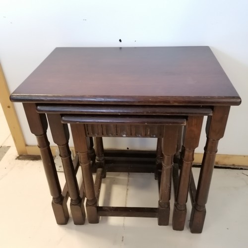 196 - Nest of 3 oak tables, good used condition, largest 48 cm wide, 34 cm deep, 48 cm high, good used con... 