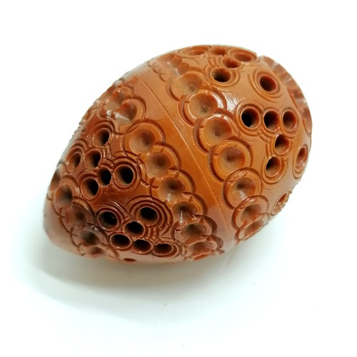 197 - Qty of mostly treen boxes inc lignum vitae barrel shaped, carved coquilla nut egg, papier mache snuf... 