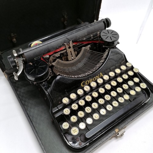 200 - Antique Corona typewriter in original carry case