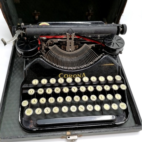 200 - Antique Corona typewriter in original carry case