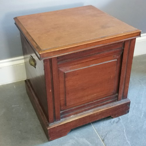 205 - Edwardian mahogany commode with folding arms, ceramic liner and lid, liner a/f, 49.5 cm wide, 46 cm ... 