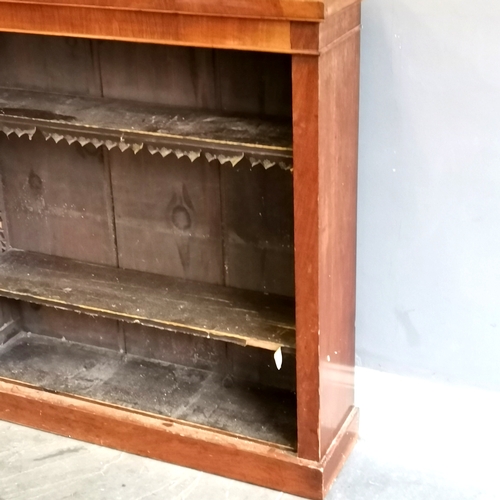 224 - Antique mahogany bookcase, fitted with 2 adjustable shelves, 104 cm wide, 26.5 cm deep, 112 cm high,... 