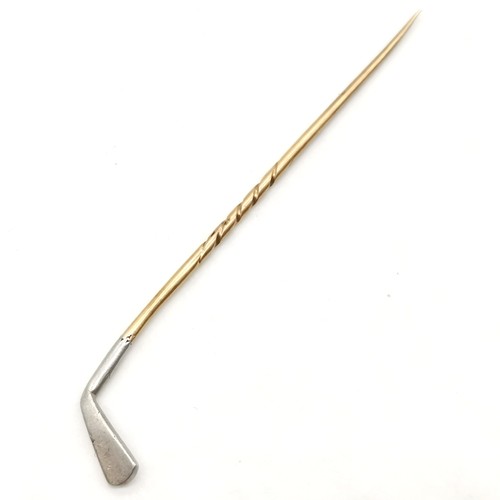 330 - Novelty antique golf club tie pin in unmarked 18ct gold & platinum - 6.5cm long and 1.9g total weigh... 