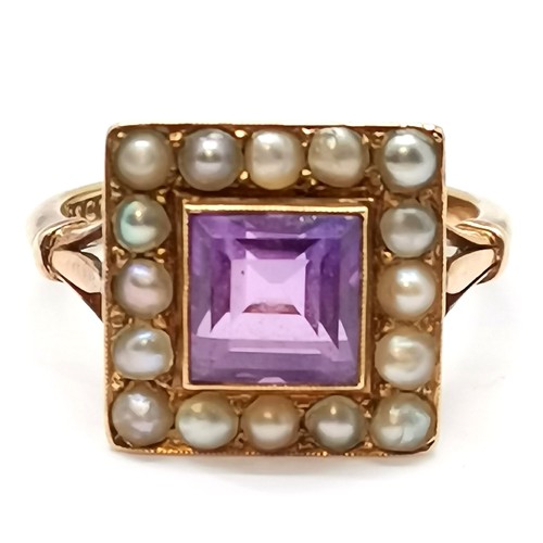 358 - Antique 18ct marked gold amethyst & seed pearl square design ring with split shoulders - size M½ & 4... 