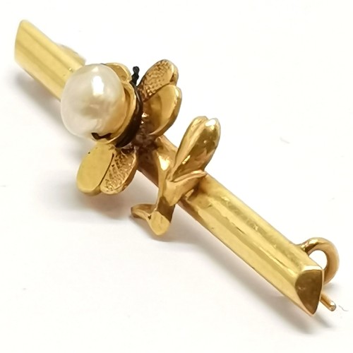 376 - Chinese high carat (touch tests as 22ct) gold bar brooch set with a pearl with makers marks ~ 3cm lo... 