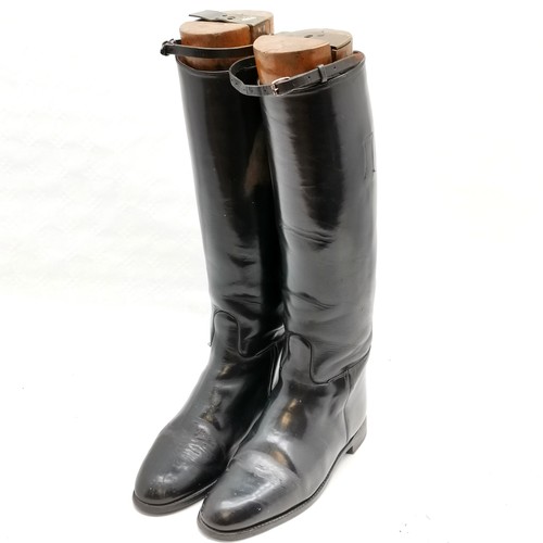 194 - Gents Regent @size 8/9 (sole 30.5cm) leather riding boots with wooden trees ~ in good used condition