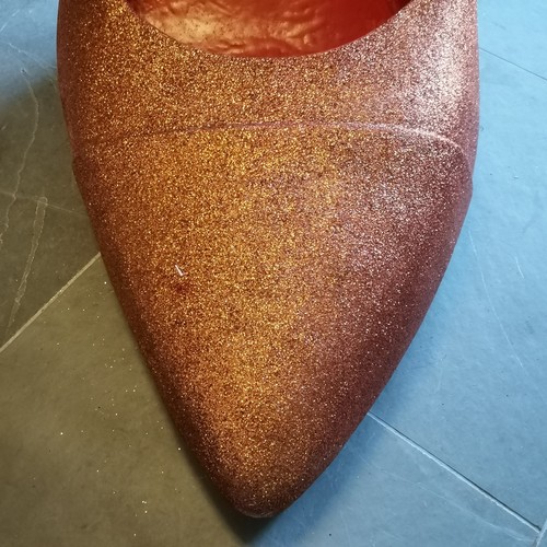 2 - A Very large fibreglass red stiletto glitter shoe, possibly Mascotte window display item, 175 cm hig... 