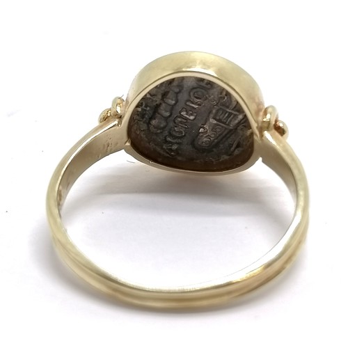 373 - 14ct marked gold silver greek coin antique style set ring - size O½ & 3.6g total weight