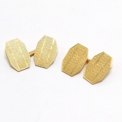 408 - UnoAerre Italian pair of 18ct hallmarked gold cufflinks - 6.9g - SOLD ON BEHALF OF THE NEW BREAST CA... 