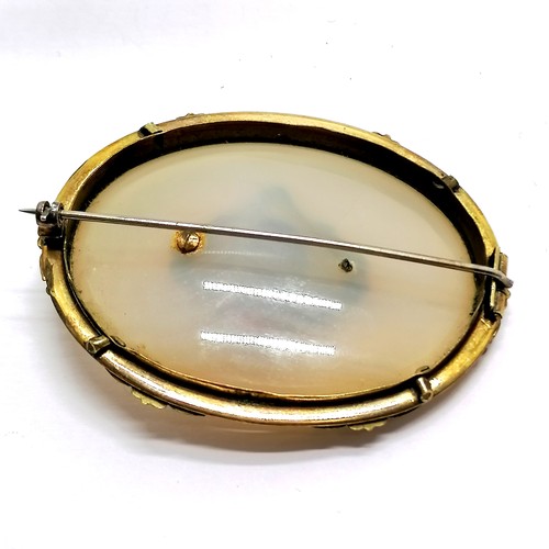 437 - Antique oval agate brooch with inset hand carved shell portrait cameo panel - 6.5cm ~ missing fixing... 