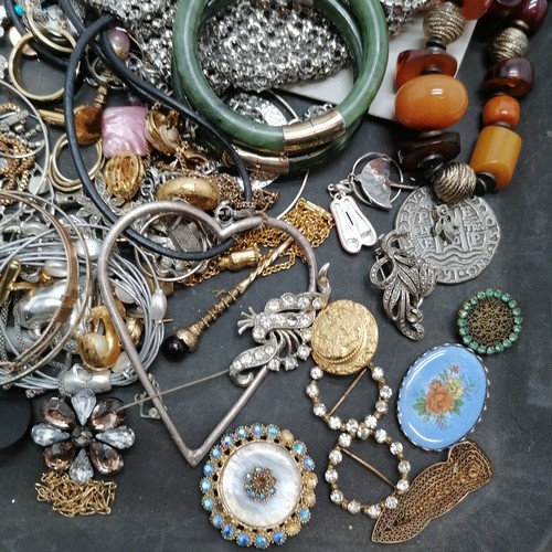 462 - Qty of costume jewellery (some a/f) t/w vintage scent / perfume bottles etc