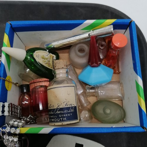 462 - Qty of costume jewellery (some a/f) t/w vintage scent / perfume bottles etc