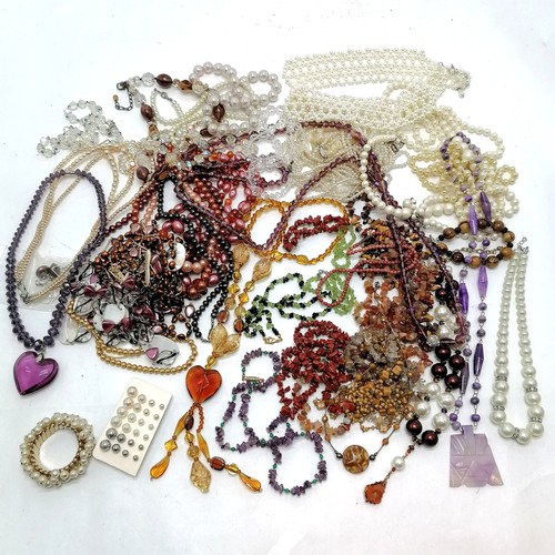 485 - Qty of mostly necklaces inc amethyst beads, hardstone beads, mock pearl etc - SOLD ON BEHALF OF THE ... 