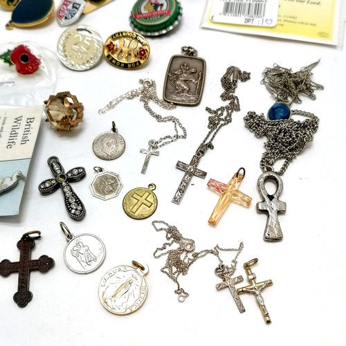 487 - Qty of misc inc some silver religious pendants, crosses, badges etc - SOLD ON BEHALF OF THE NEW BREA... 