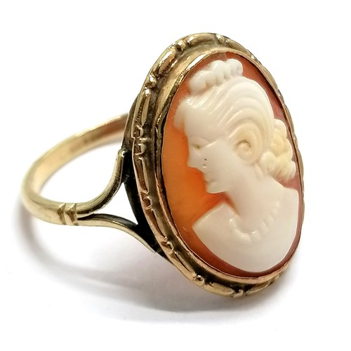 506 - 9ct marked gold hand carved cameo portrait ring - size Q½ & 3.2g total weight - SOLD ON BEHALF OF TH... 