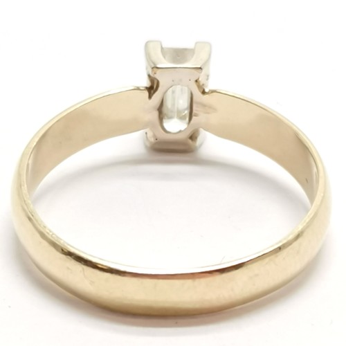 552 - 14ct marked gold step cut diamond solitaire ring (stone approx 6.5mm x 3.5mm & 0.45ct) - size T & 3.... 