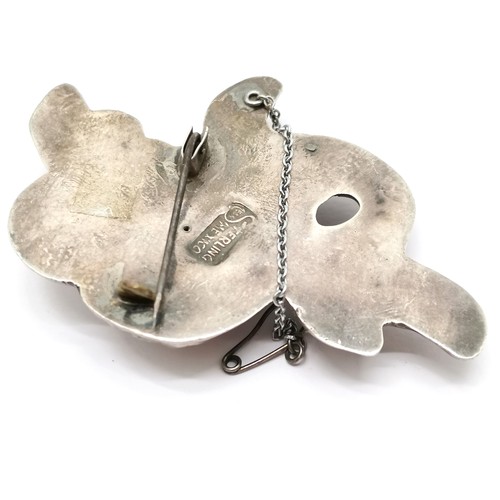 597 - 3 x Mexican silver jewellery - fish brooch (7cm), stone set brooch & pendant on 60cm chain ~ total w... 