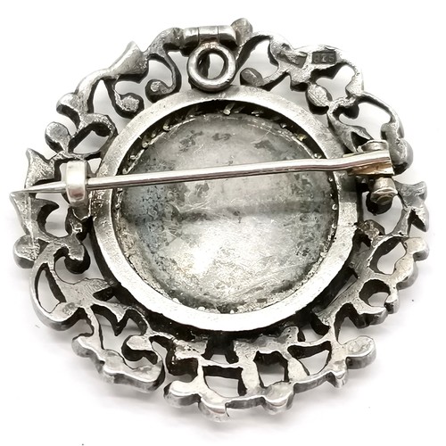 602 - Antique 825 silver paste brooch with portrait miniature detail of a lady - 3.5cm diameter & 10.5g to... 