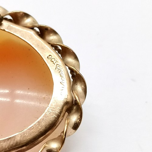 627 - Unmarked gold (touch tests as 14ct) hand carved portrait cameo ring - size N½ & 3.2g t/w hand carved... 