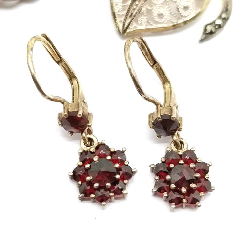 647 - Qty of antique silver jewellery inc French silver gilt garnet set earrings (2.5cm drop), 935 silver ... 