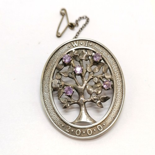 669 - Qty of silver jewellery inc Women's Institute 2000 brooch set with amethyst (3.8cm), unmarked silver... 