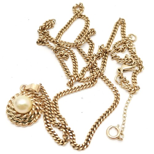 680 - 9ct hallmarked gold pendant set with pearl on a 9ct marked gold 50cm neckchain t/w a pair of 9ct hal... 