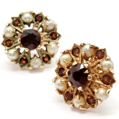 681 - Pair of 9ct hallmarked gold garnet / pearl cluster earrings t/w 9ct marked gold garnet ring  (size Q... 