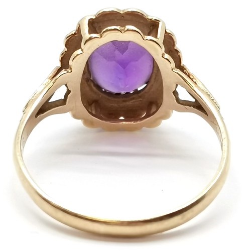 686 - 9ct hallmarked gold amethyst antique style ring - size Q & 2.7g total weight, antique purple stone b... 