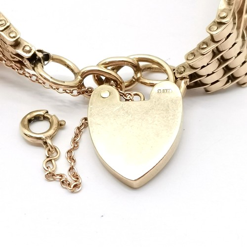 688 - 9ct hallmarked gold stylised 7 bar gate link bracelet with heart padlock - 18cm with unmarked gold s... 