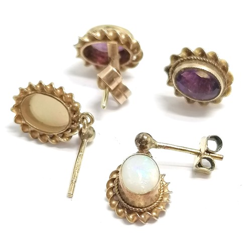 692 - 2 x pairs of 9ct hallmarked gold earrings - opal & amethyst ~ 3.1g total weight